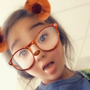 Meet your Posher, Vera